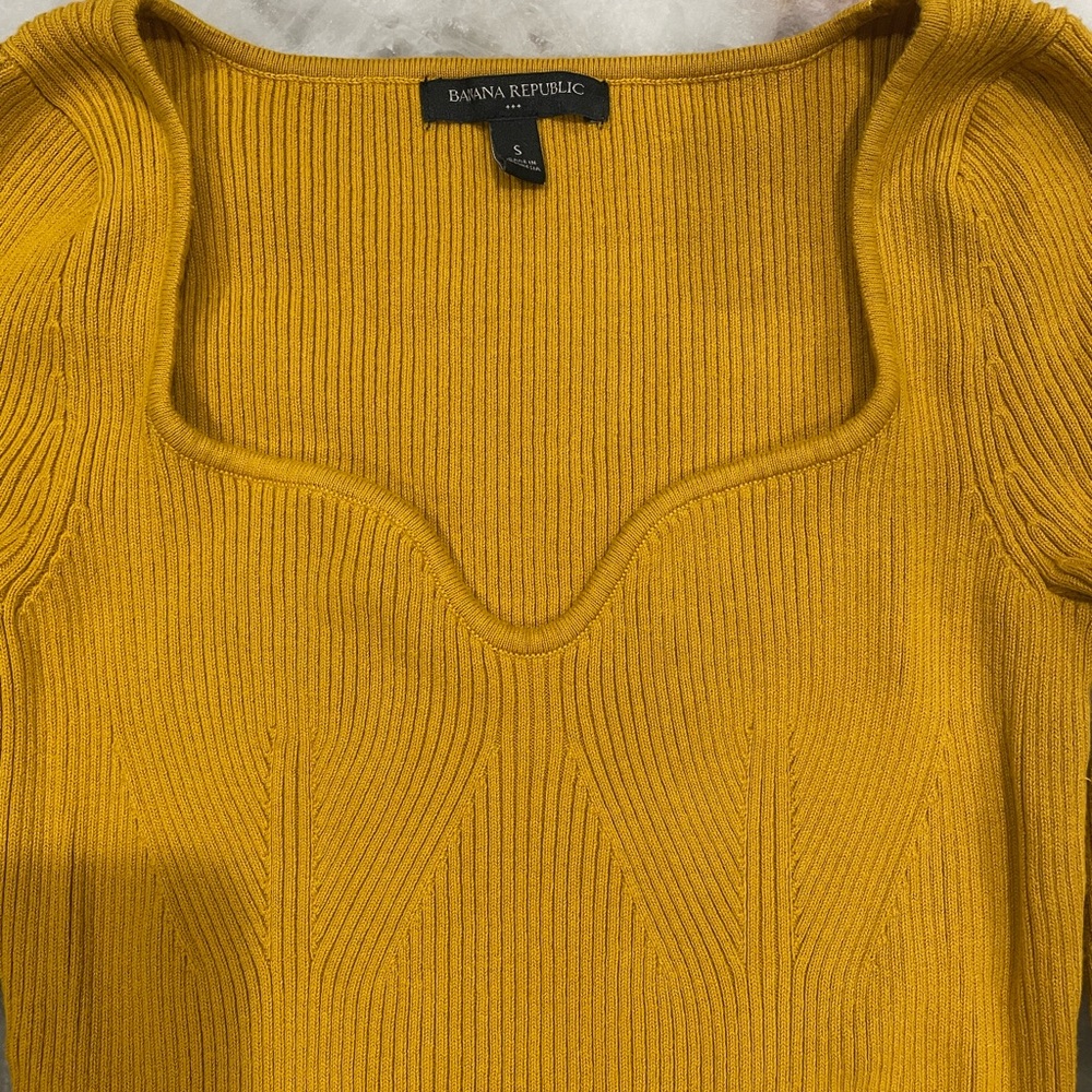 Banana Republic Factory Mustard Yellow Scoop Neck Sweater - Picture 3 of 4